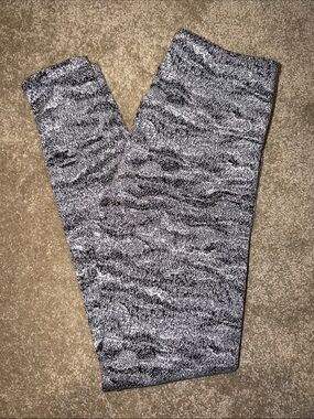Gray & Black Marled Knit Leggings